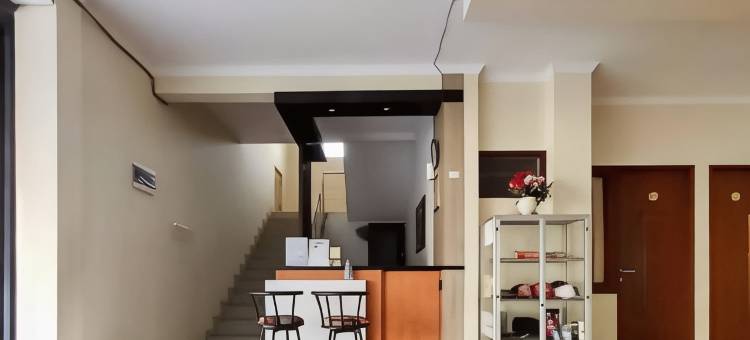 红门加伊斯兰教-近芝勒朋超级购物中心2号(RedDoorz Plus Syariah Near Cirebon Super Block Mall 2)图片