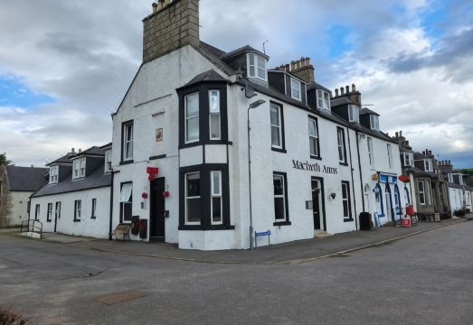 Macbeth Arms Hotel Overview