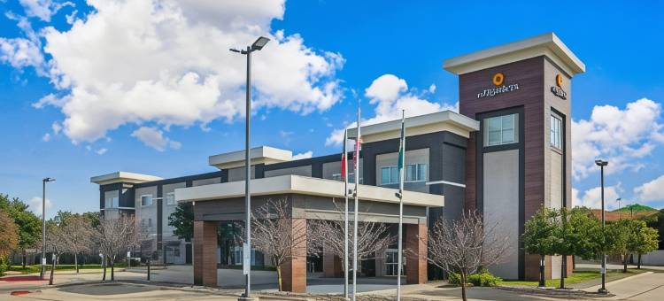 奥斯汀西北雷克莱恩购物中心拉昆塔温德姆套房酒店(La Quinta Inn & Suites by Wyndham Austin NW/Lakeline Mall)图片