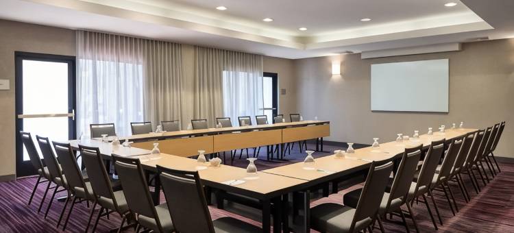 米尔皮塔斯硅谷万怡酒店(Courtyard Milpitas Silicon Valley)图片