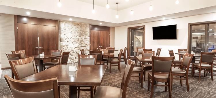 渥太华里多华美达酒店(Ramada by Wyndham Ottawa on the Rideau)图片