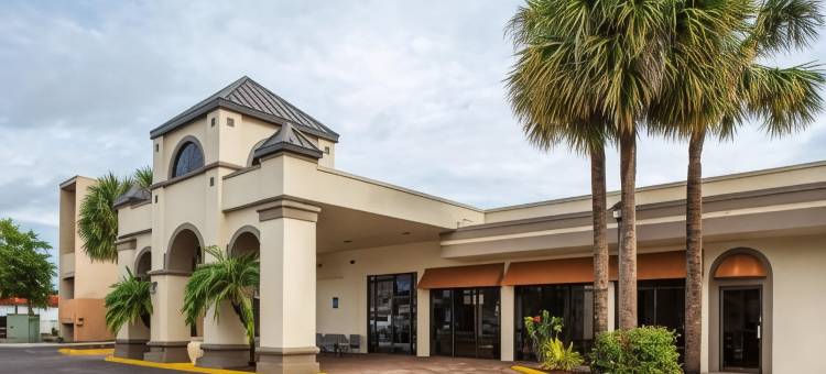 奥兰多机场戴斯套房酒店(Days Inn & Suites by Wyndham Orlando Airport)图片