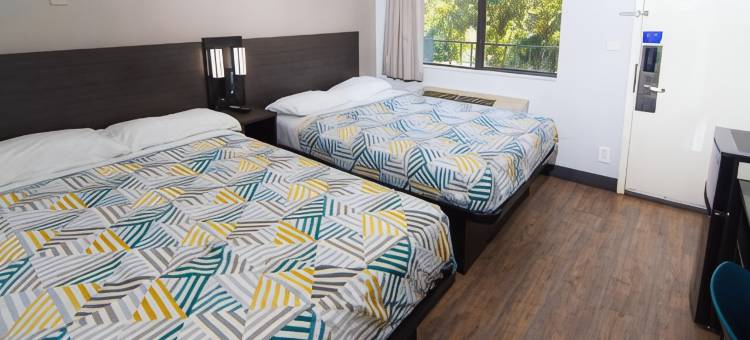 佛罗里达兰塔纳 6 号汽车旅馆(Motel 6 Lantana, FL)图片