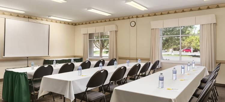 渥太华机场戴斯酒店(Days Inn by Wyndham Ottawa Airport)图片