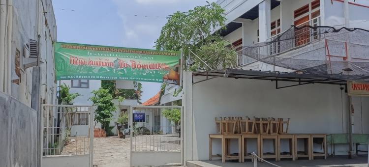 RedDoorz Syariah Near Rsud Karawang 2图片