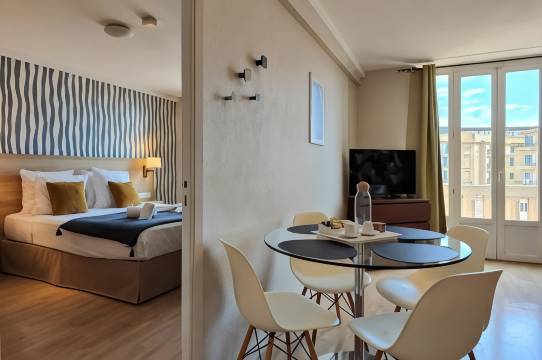 尼斯马塞纳安美公寓式酒店-曾用名Ajoupa(Aparthotel Ammi Nice Massena - ex Ajoupa)