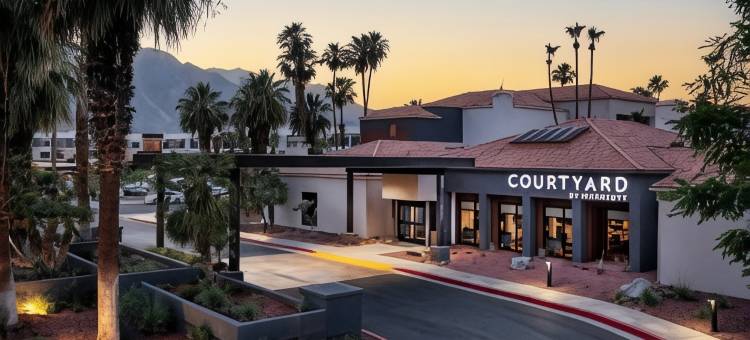 棕榈泉万怡酒店(Courtyard Palm Springs)图片
