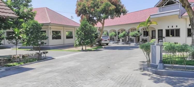 OYO 93051 Wisma Syariah Buloe Near Lapangan Abubakar Lambogo Batili Enrekang图片