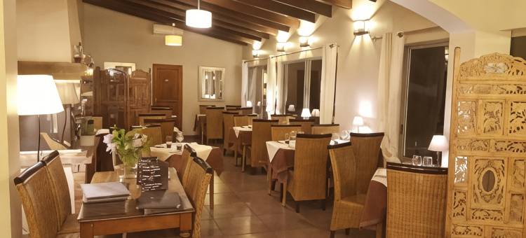 勒斯赛德雷斯(Logis Hôtel - Restaurant Résidence les Cèdres)图片