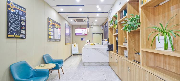 速8酒店(港澳广场安医二附院地铁站店 )图片