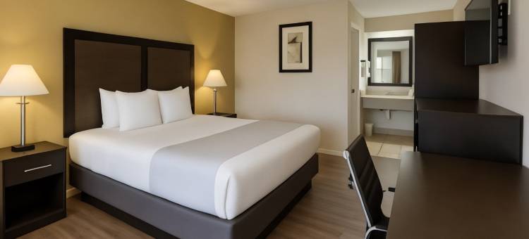 罗德威旅馆 埃尔卡洪 - 圣地亚哥东(Rodeway Inn El Cajon - San Diego East)图片