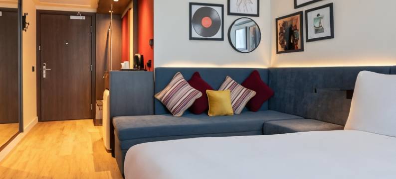 埃士佛德国际希尔顿欢朋酒店(Hampton by Hilton Ashford International)图片