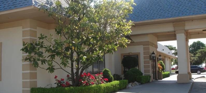 北堪萨斯城美国酒店(American Inn North Kansas City)图片