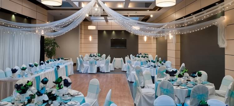 乔治王子华美达广场酒店(Ramada Plaza by Wyndham Prince George)图片