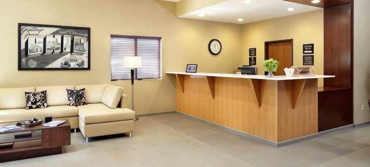 圣克莱尔斯维尔-惠灵Wv区速8酒店(Super 8 by Wyndham St. Clairsville Oh/Wheeling WV Area)图片