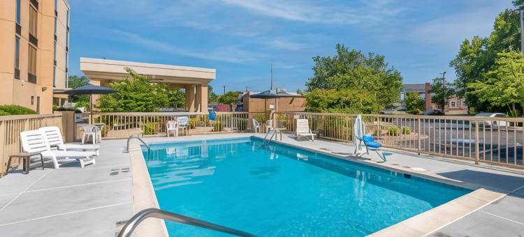 伊丽莎白城大学附近舒适酒店(Comfort Inn Elizabeth City Near University)图片