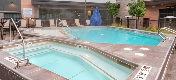 盐湖城卡顿伍德万怡酒店(Courtyard Salt Lake City Cottonwood)图片