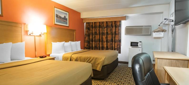 堪萨斯城中北伊康旅馆(Econo Lodge Kansas City Downtown North)图片