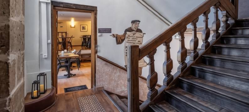 蒙塔尔吉斯中央酒店(Logis Hôtel Central)图片