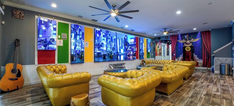Music Bowling Villa · Heated Pool · Home Theater · Wall-to-Wall TV · Sleeps 40图片