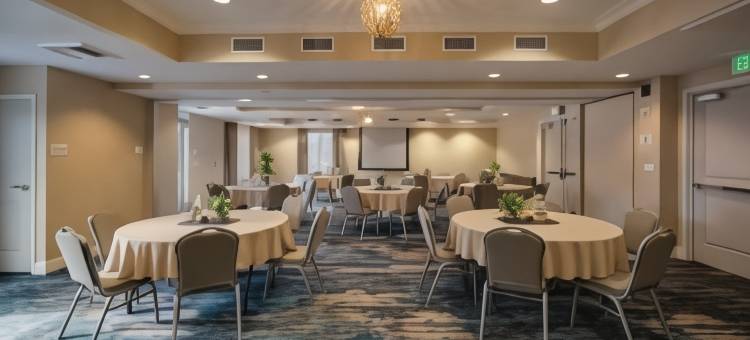 喷泉谷艾尔斯酒店(Ayres Hotel Fountain Valley - Huntington Beach)图片