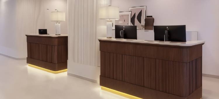 蓝太阳码头酒店(Bluesun Hotel Marina)图片