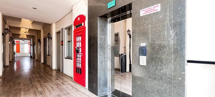 超级OYO Capital O 3905 Graha 100宾馆(Sans Vibes Hotel Syariah Graha 100 Gubeng Surabaya)图片