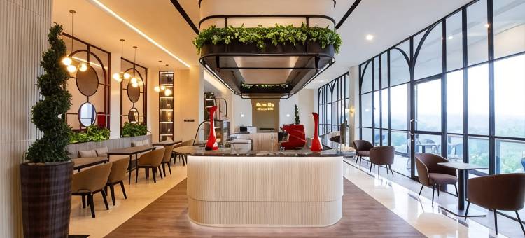 武吉丁宜洛奇大酒店(Grand Rocky Hotel Bukittinggi)图片