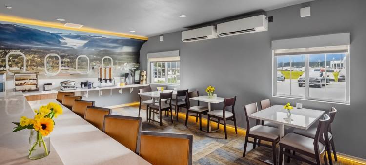 阿斯彭酒店旗下的 Aviator 套房酒店(Aviator Suites Hotel Juneau Airport by Aspen Hotels)图片