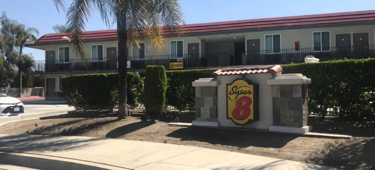 雷德兰兹-圣贝纳迪诺速8酒店(Super 8 by Wyndham Redlands/San Bernardino)图片