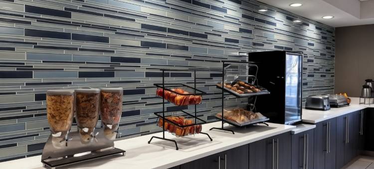 哥伦比亚东南杰克逊堡拉昆塔温德姆酒店(La Quinta Inn by Wyndham Columbia SE / Fort Jackson)图片