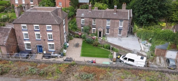 高架桥旅馆(Viaduct Guest House)图片