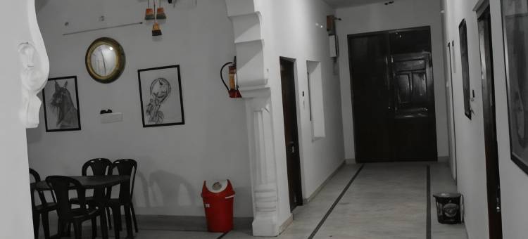 OYO 18272 兰波达尔酒店(Hotel Lambodar)图片