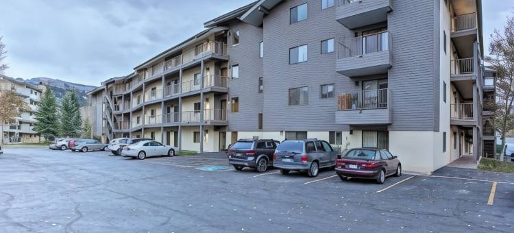 科罗拉多州度假胜地，配有游泳池和山景！(Colorado Escape with Pool Access and Mountain Views!)图片