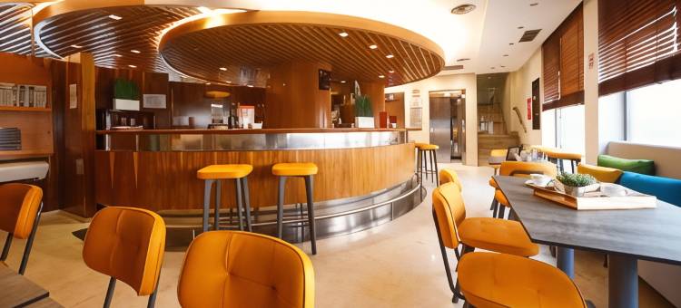 路易莱昂丝绸酒店(Silken Luis de León)图片