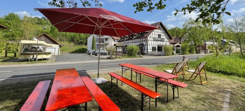 迪斯特尔霍夫乡村酒店带谷仓咖啡馆(Landhotel der Distelhof Mit Scheunencafe)图片