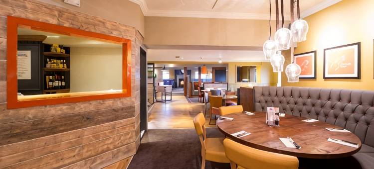圣尼托斯(科尔沃思公园)普里米尔酒店(Premier Inn St. Neots (Colmworth Park))图片