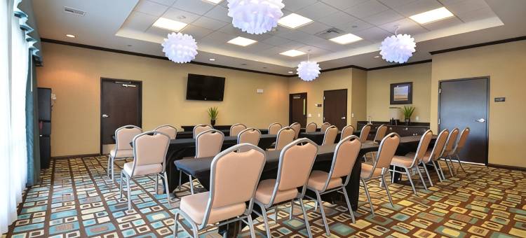 舒适套房酒店-俄克拉何马市东I-40(Comfort Inn & Suites Oklahoma City West - I-40)图片