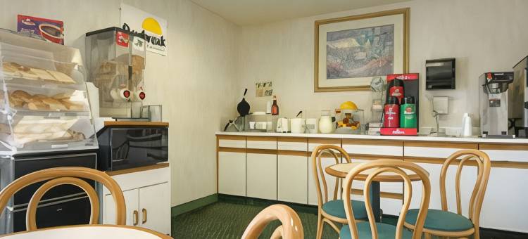 曼西波尔州立大学戴斯酒店(Days Inn by Wyndham Muncie -Ball State University)图片