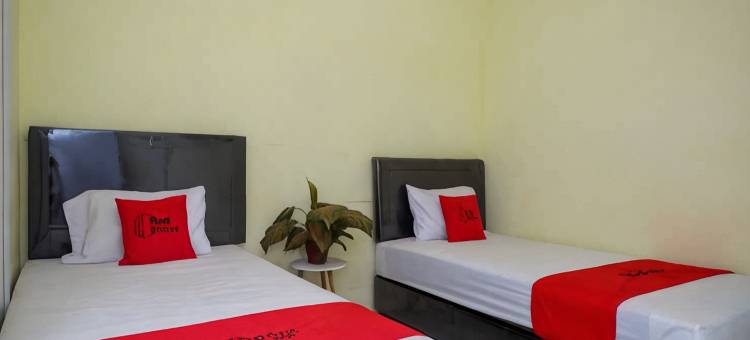 红门酒店-近三宝垄恩加利安佩尔马塔美迪卡医院(RedDoorz Near RS Permata Medika Ngaliyan Semarang)图片