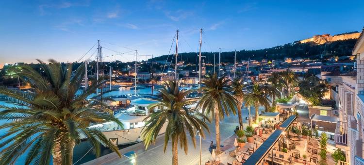 里瓦赫瓦尔游艇海港酒店(Riva Marina Hvar Hotel)图片