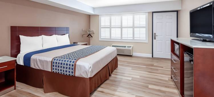 Travelodge by Wyndham Harbor City图片