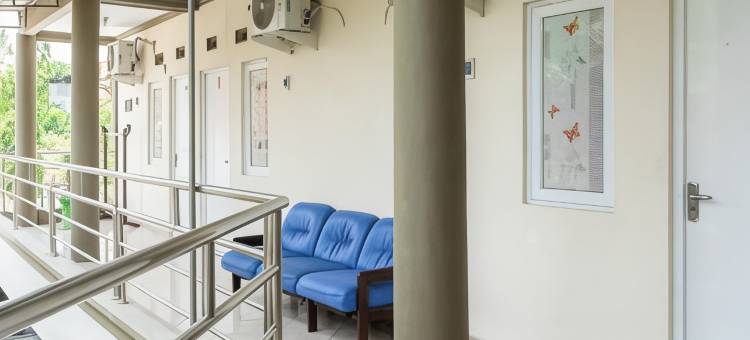 红多兹酒店-近三宝垄加杰姆戈库尔(RedDoorz Near Gajahmungkur Semarang)图片