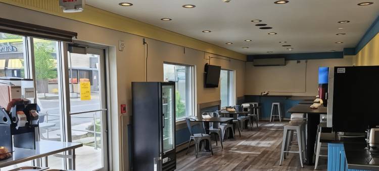 米苏拉市中心 - 大学戴斯套房酒店(Days Inn and Suites by Wyndham Downtown Missoula-University)图片
