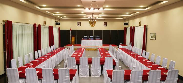 不拉士打宜鲁当酒店(Rudang Hotel & Resort Berastagi)图片
