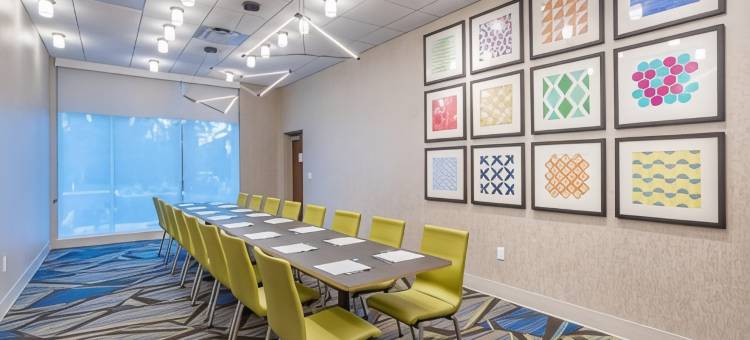 埃尔克哈特北智选假日套房酒店(Holiday Inn Express & Suites Elkhart North)图片