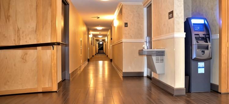 温馨酒店及套房温哥华市中心(Comfort Inn & Suites Vancouver Downtown City Center)图片