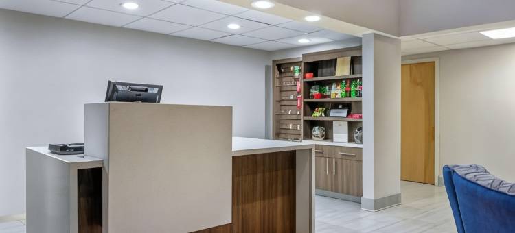 拉德福德拉昆塔温德姆酒店(La Quinta Inn by Wyndham Radford)图片