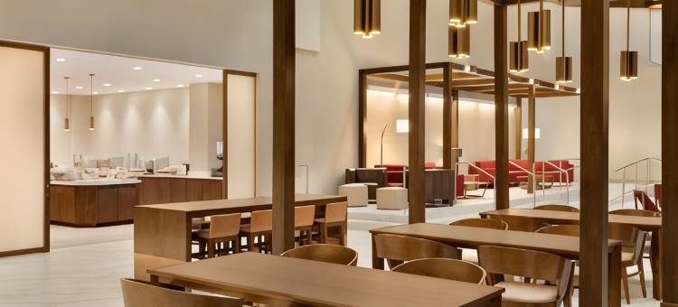 凤凰城市中心希尔顿安泊酒店(Embassy Suites by Hilton Phoenix Downtown North)图片