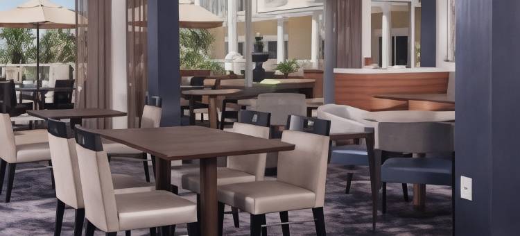 查尔斯顿水岸万怡酒店(Courtyard Charleston Waterfront)图片